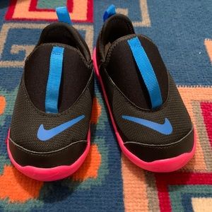 Nike toddler water shoes